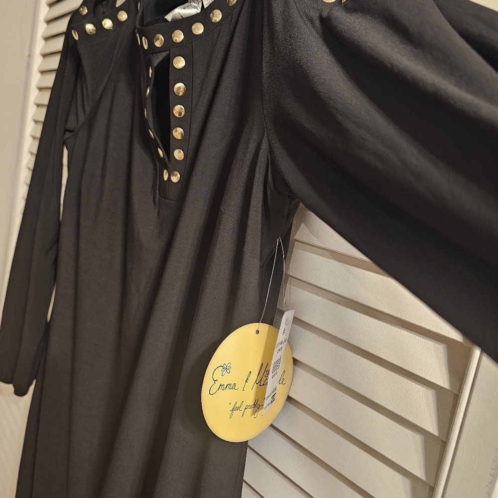COLD SHOULDER DRESS - Picture 2 of 4